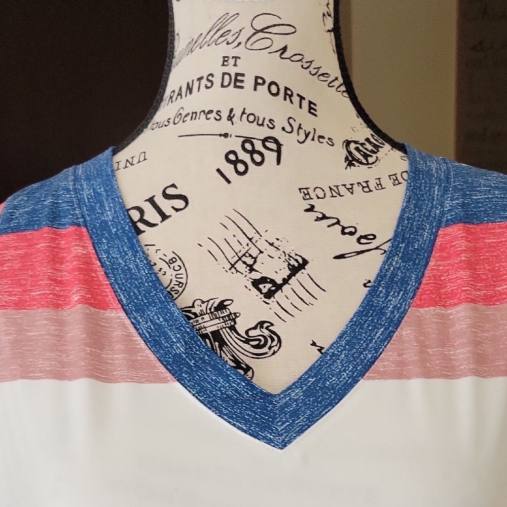 Colorful Striped V-Neck Tank Top - Picture 3 of 6